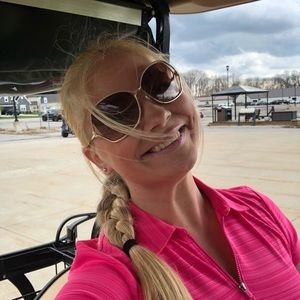 Meet your Posher, Melanie